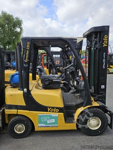 Treibgasstapler Yale GLP25VX