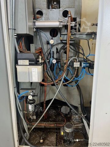 Vertical machining center Deckel Maho DMC 63 V