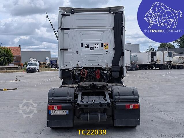 Standard-SZM Mercedes-Benz Actros L Pro Cabin 530