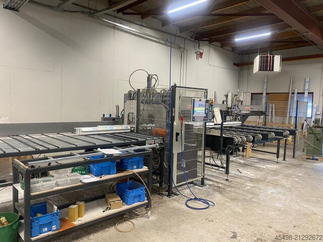 Zuschnitt- und Bearbeitungszentrum elumatec SBZ 608