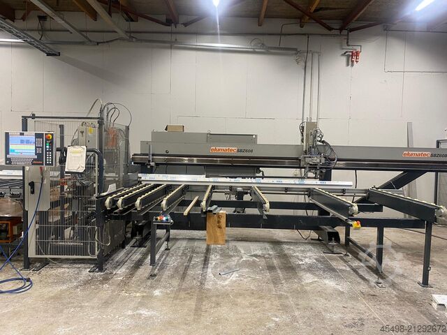 Zuschnitt- und Bearbeitungszentrum elumatec SBZ 608