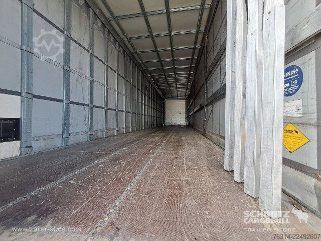 Auflieger mit Pritsche & Plane Schmitz Cargobull Curtainsider Mega Getränke
