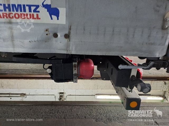 Auflieger mit Pritsche & Plane Schmitz Cargobull Curtainsider Mega Getränke