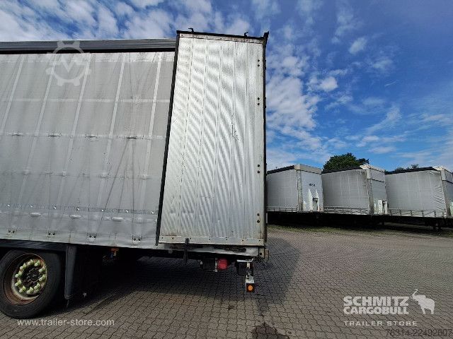 Auflieger mit Pritsche & Plane Schmitz Cargobull Curtainsider Mega Getränke