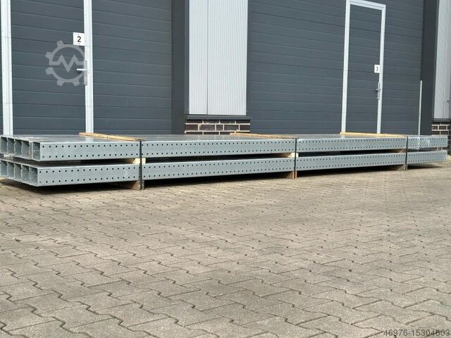 Square profile Square hollow profile Steel Vierkantrohr Stahlrohr Profilabm.: 140 x 140 mm /Höhe: 5.560 mm