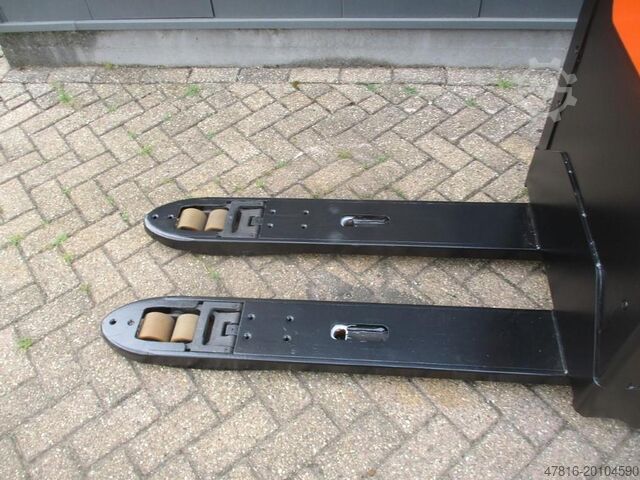 Pallet truck TOYOTA LPE 250
