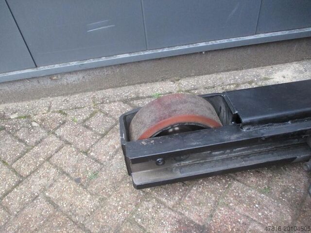 Reach truck BT RRE 160