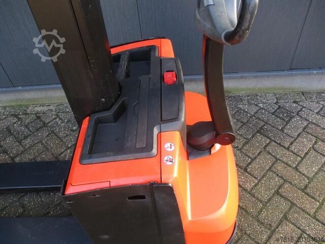 Pallet stacker TOYOTA SWE 080L