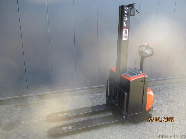 Pallet stacker BT SWE 080L
