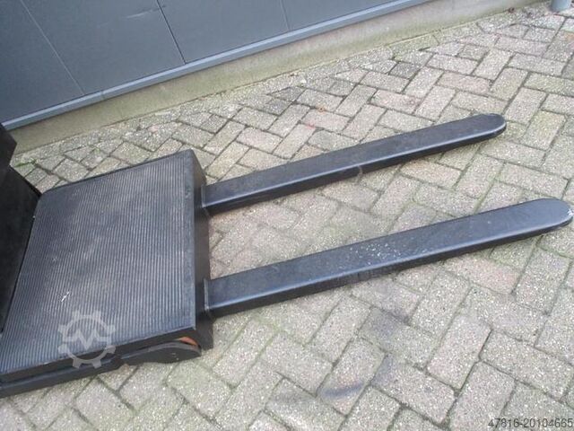 Niederhubkommissionierstapler TOYOTA OSE 100W