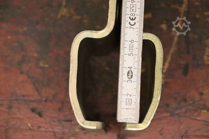 Suspension clamp Helm 1508  90/70/H135 mm