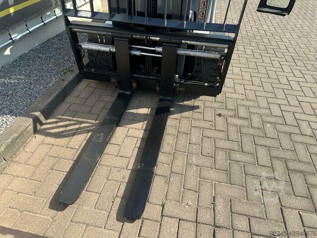 VS-22140 Elektro-Triplex-Gabelstapler Still RX60-35 Gabelspreizer STILL RX60-35