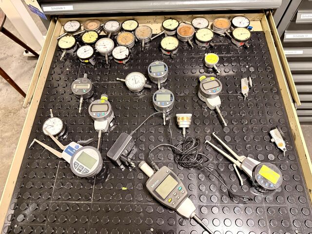 Lot of dial gauges Dial Gauges 