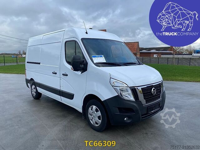 Panel van Nissan Interstar 130.35 L2H2