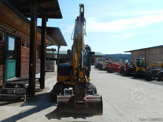 Mini excavator Komatsu PC45-MR mit POWERTILT