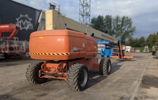 Telescopic boom lift JLG 860 SJ