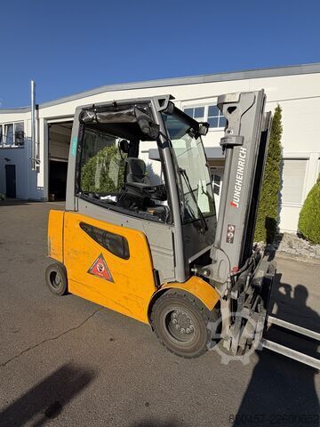 Elektrisch – 4 Räder Jungheinrich EFG S30 4.7m/ 4v/ 5379h