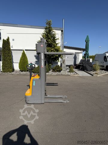 Palettenstapler Jungheinrich EJC 110 4.3m/ 691h/ 2020y