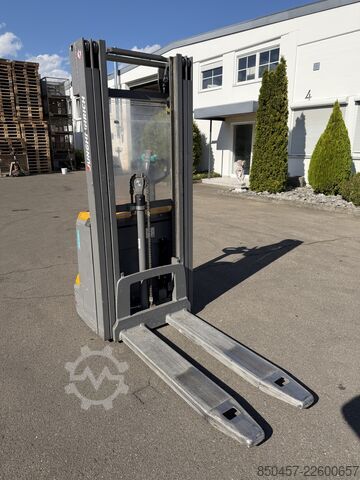 Palettenstapler Jungheinrich EJC 110 4.3m/ 691h/ 2020y