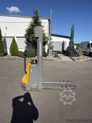 Pallet Stackers Jungheinrich EJC 112 li-ion 2.9m/ cold store