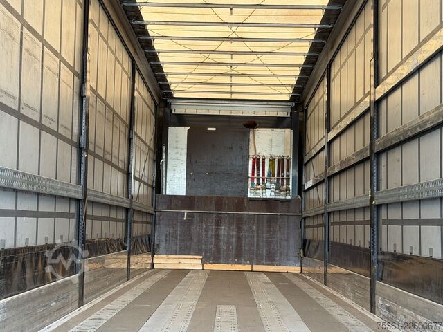 Semitrailer  Göbel Rollerbett Mega AIRCARGO Hyrdraul. Hubdach