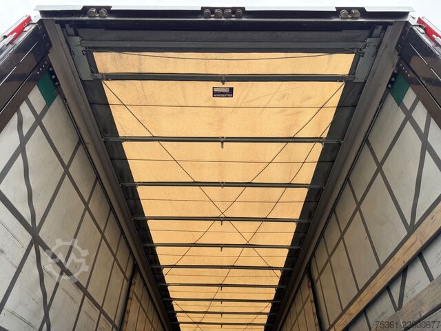 Semitrailer  Göbel Rollerbett Mega AIRCARGO Hyrdraul. Hubdach
