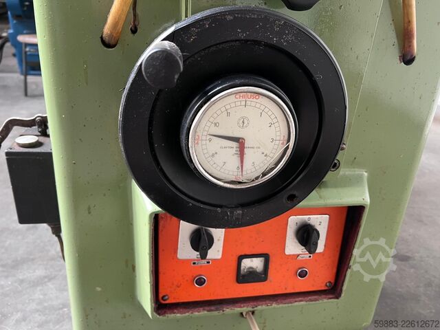 Prägemaschine Brianzola Simcor