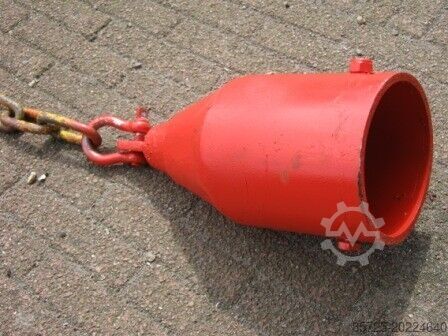 Towing hook  Buizentrekkers aan molploeg