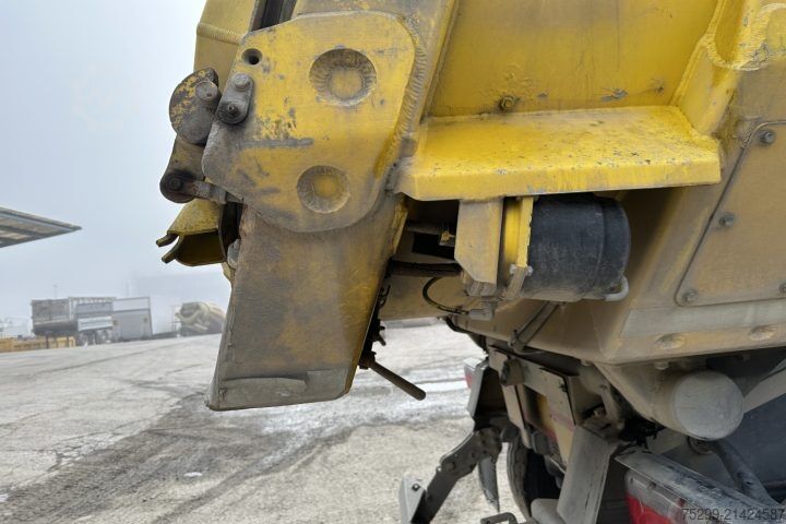 Tipper semitrailer Schwarzmüller SPA 2/E Kipper / Swiss-Vehicle