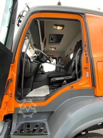 Sonstige MERCEDES-BENZ 2235 Arocs 4x4 Kipper Winterdienst /nur 20 tkm