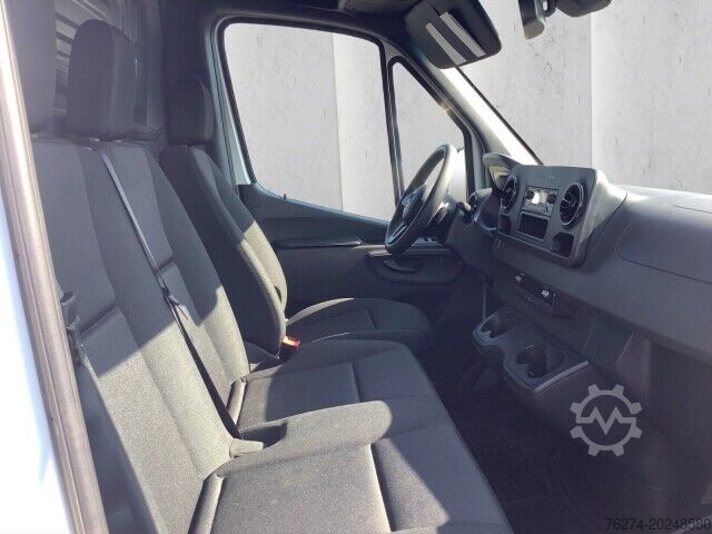 High top van Mercedes-Benz eSprinter 312 Kasten Hochdach Standard Elektro