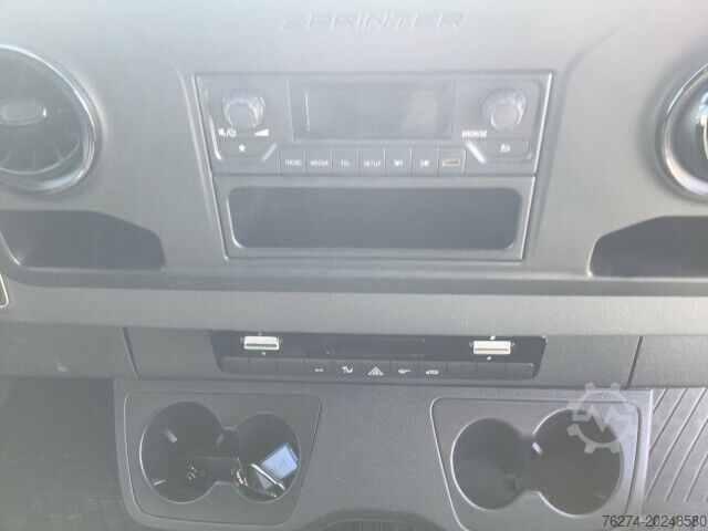 High top van Mercedes-Benz eSprinter 312 Kasten Hochdach Standard Elektro