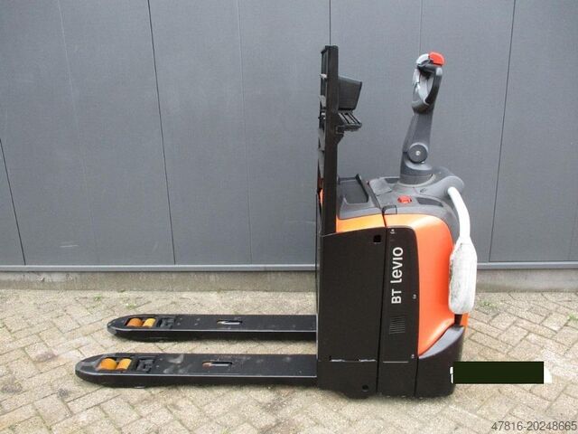 Pallet truck TOYOTA LPE 200
