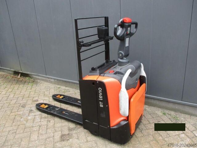 Pallet truck TOYOTA LPE 200
