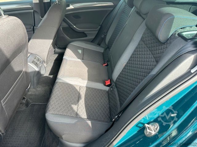 Minibus VOLKSWAGEN Golf Variant TDI DSG JOIN*LED*Klimaaut.*Stand*