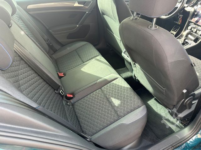 Minibus VOLKSWAGEN Golf Variant TDI DSG JOIN*LED*Klimaaut.*Stand*