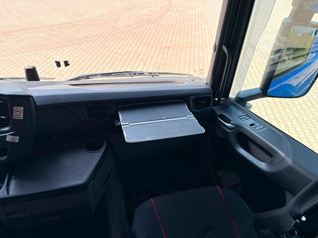 Flatbed truck SCANIA R500 6x4 Pritsche mit Kran Palfinger PK53002 SH