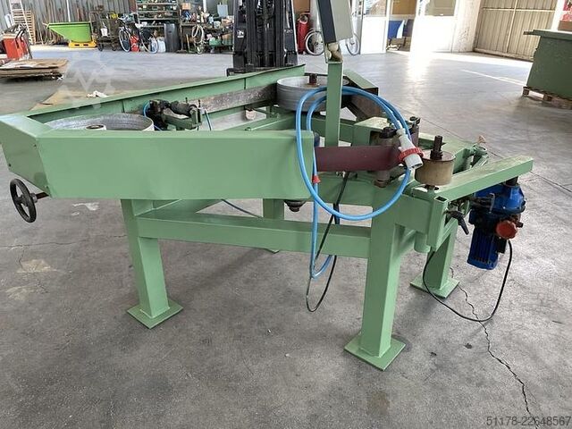 Triangular belt sander, with feed  