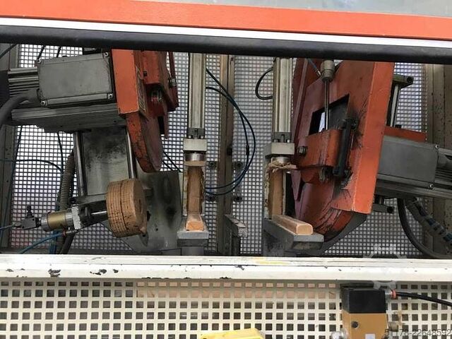Double-element tilting cutting saw  