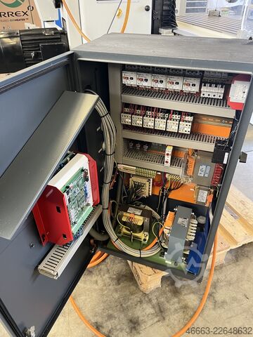 Universal milling machine overhauled by FPS Deckel FP3 aktiv