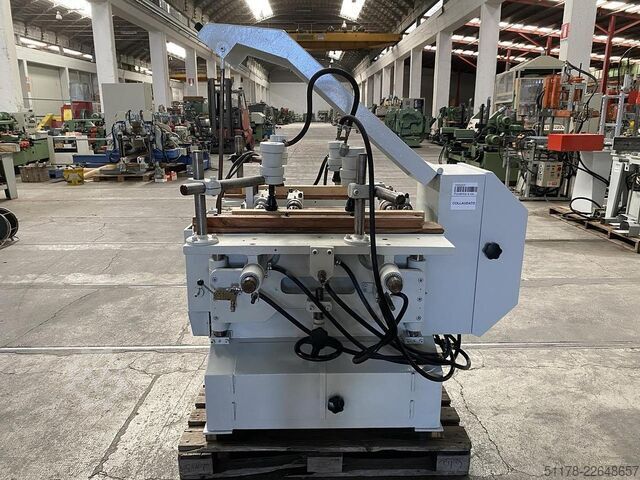 Sicma brand double horizontal drilling and oscillating machine with 3 drilling spindles and 1 osc... Sicma 