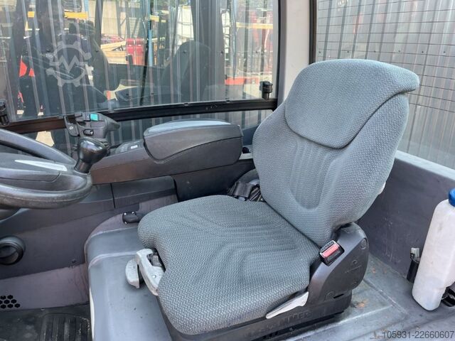 Electric 4-wheel forklift Jungheinrich EFGS30