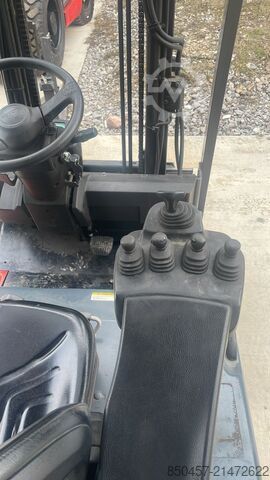 Electric - 3 wheels Toyota 7FBEF18