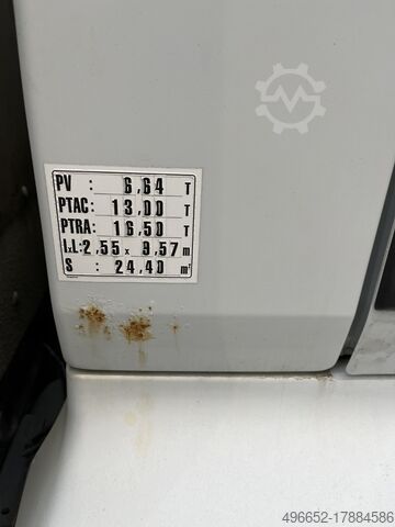 High + long boxcar Renault M 180