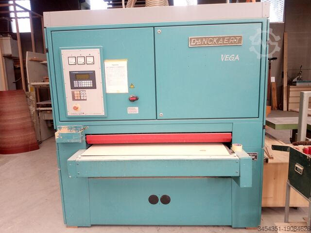Wide-belt sander butfering vega 3