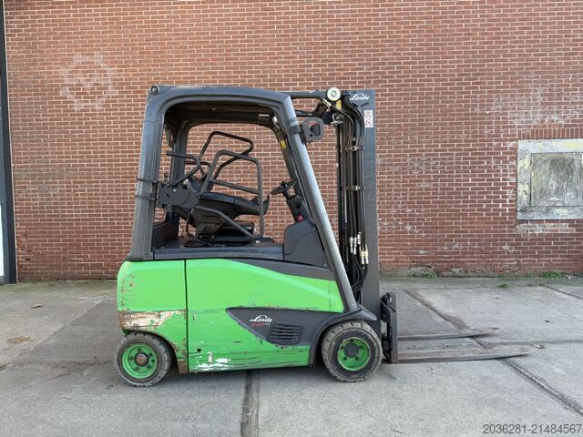 Elektro 4 Rad-Stapler Linde E20PH-02