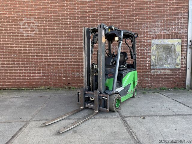 Elektro 4 Rad-Stapler Linde E20PH-02