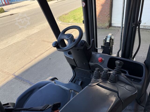 Elektro 4 Rad-Stapler Linde E20PH-02