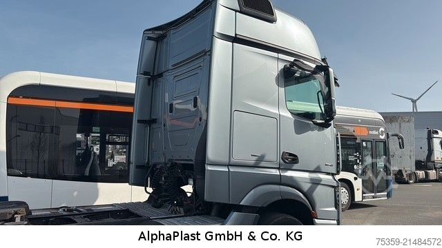 Standard SZM MERCEDES-BENZ Actros SZM 1845 GIGA