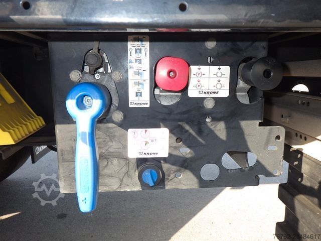 Auflieger mit Pritsche & Plane KRONE SDP 27 Tautliner/Edscha/Lift/Pal-Ka./LASI Geträn